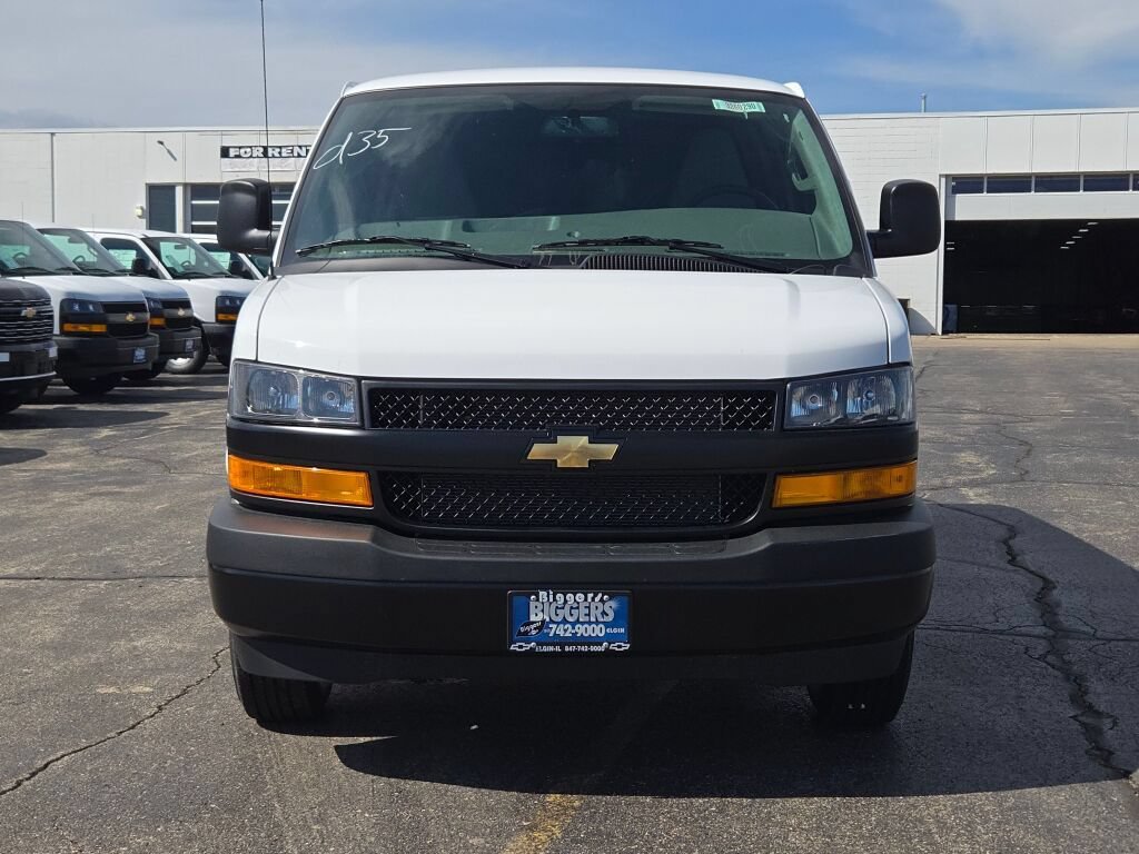 New 2026 Chevrolet Express 2500 w/ Communications Package RWD image 4