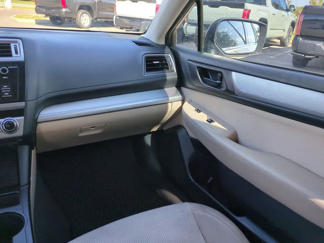 Used 2017 Subaru Outback 2.5i AWD/4WD image 16