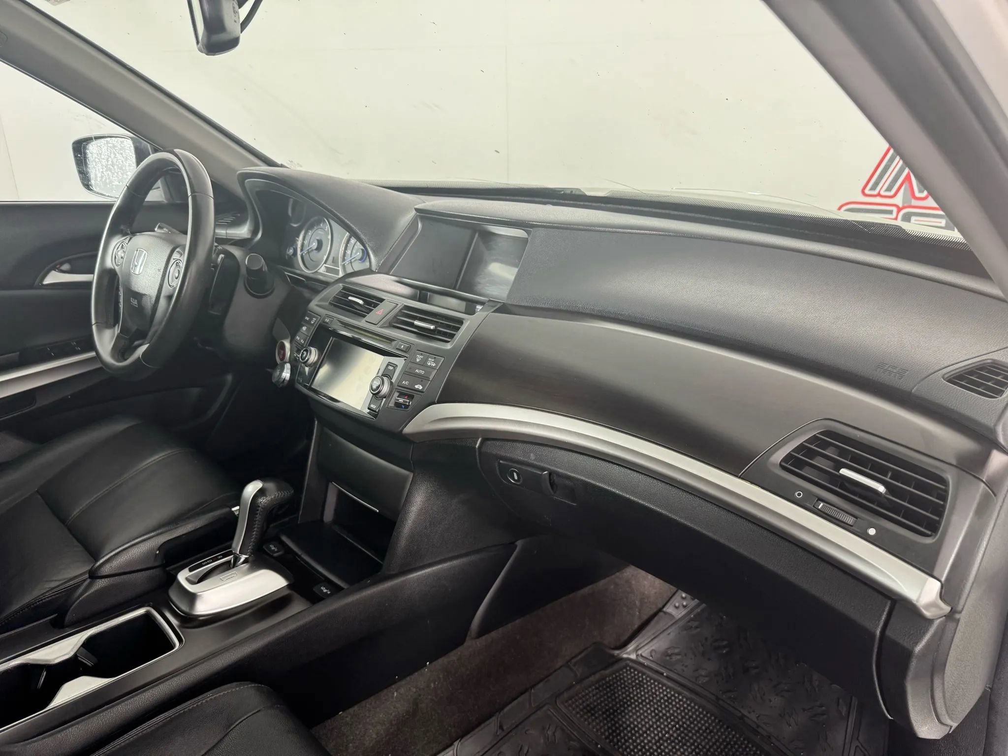 Used 2015 Honda Crosstour EX-L image 12