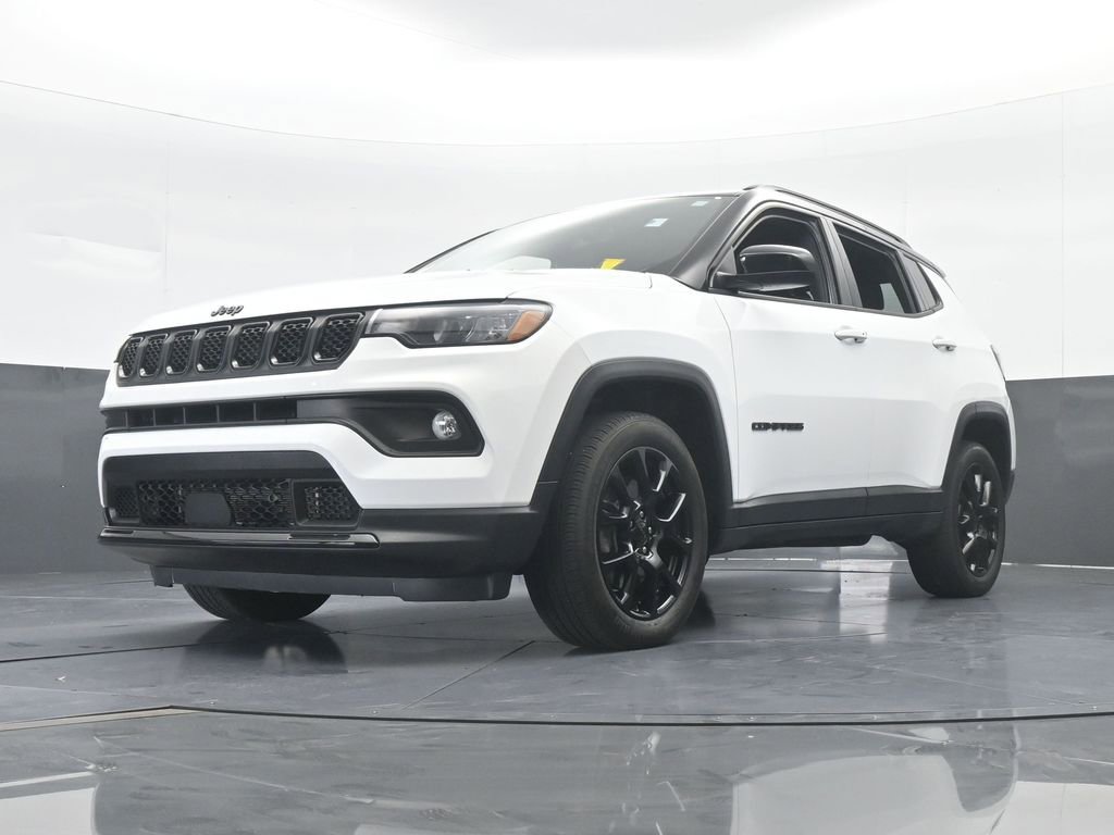 Used 2023 Jeep Compass Altitude image 54