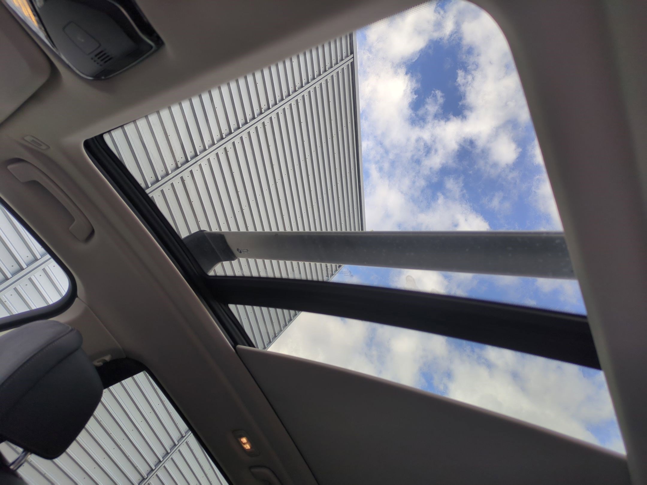 Used 2020 BMW X7 xDrive40i w/ Premium Package image 22