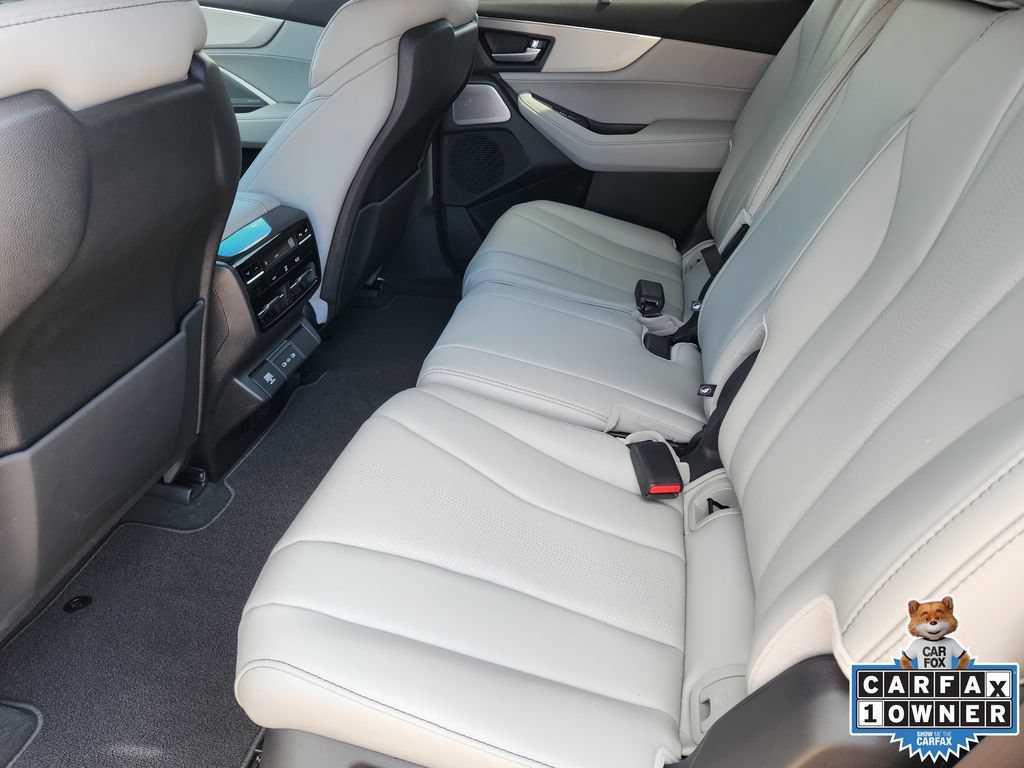 Certified 2026 Acura MDX w/ Technology Package FWD image 31