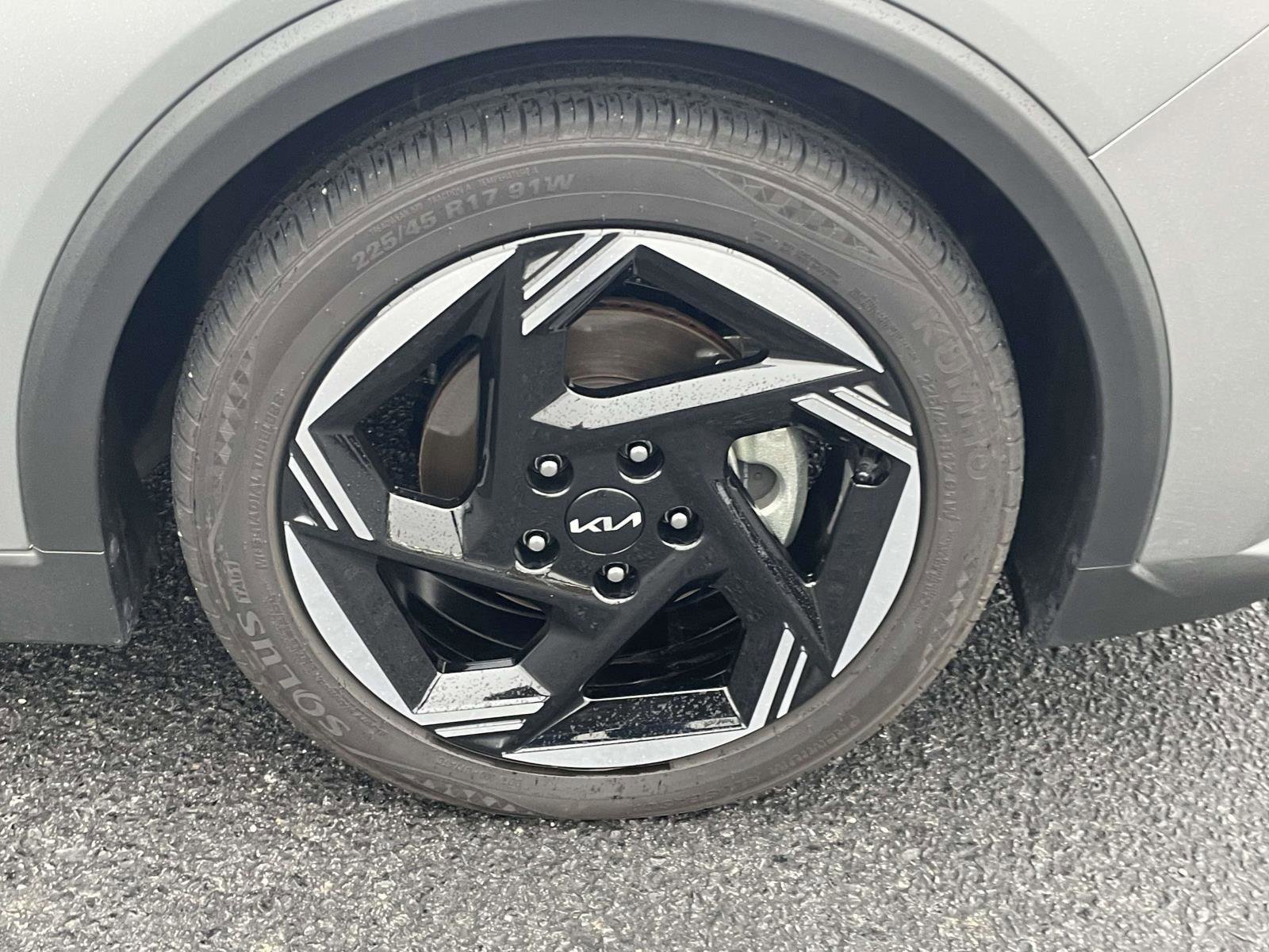 Used 2025 Kia K4 EX image 3