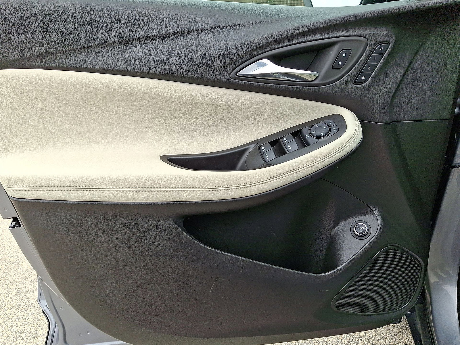 Certified 2023 Buick Encore GX Essence w/ Experience Buick Package image 10