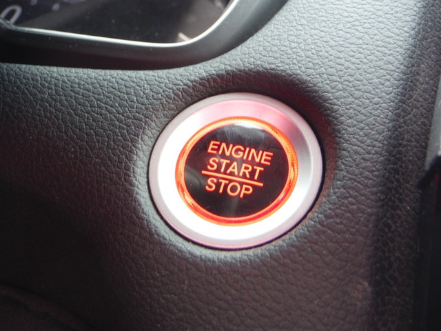 Used 2025 Honda HR-V Sport image 18