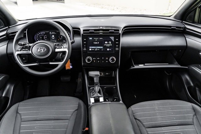 Certified 2024 Hyundai Santa Cruz SE image 23