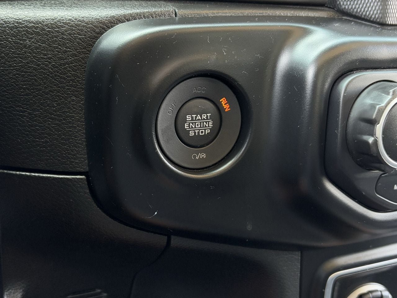 Used 2023 Jeep Wrangler Sport AWD/4WD image 18