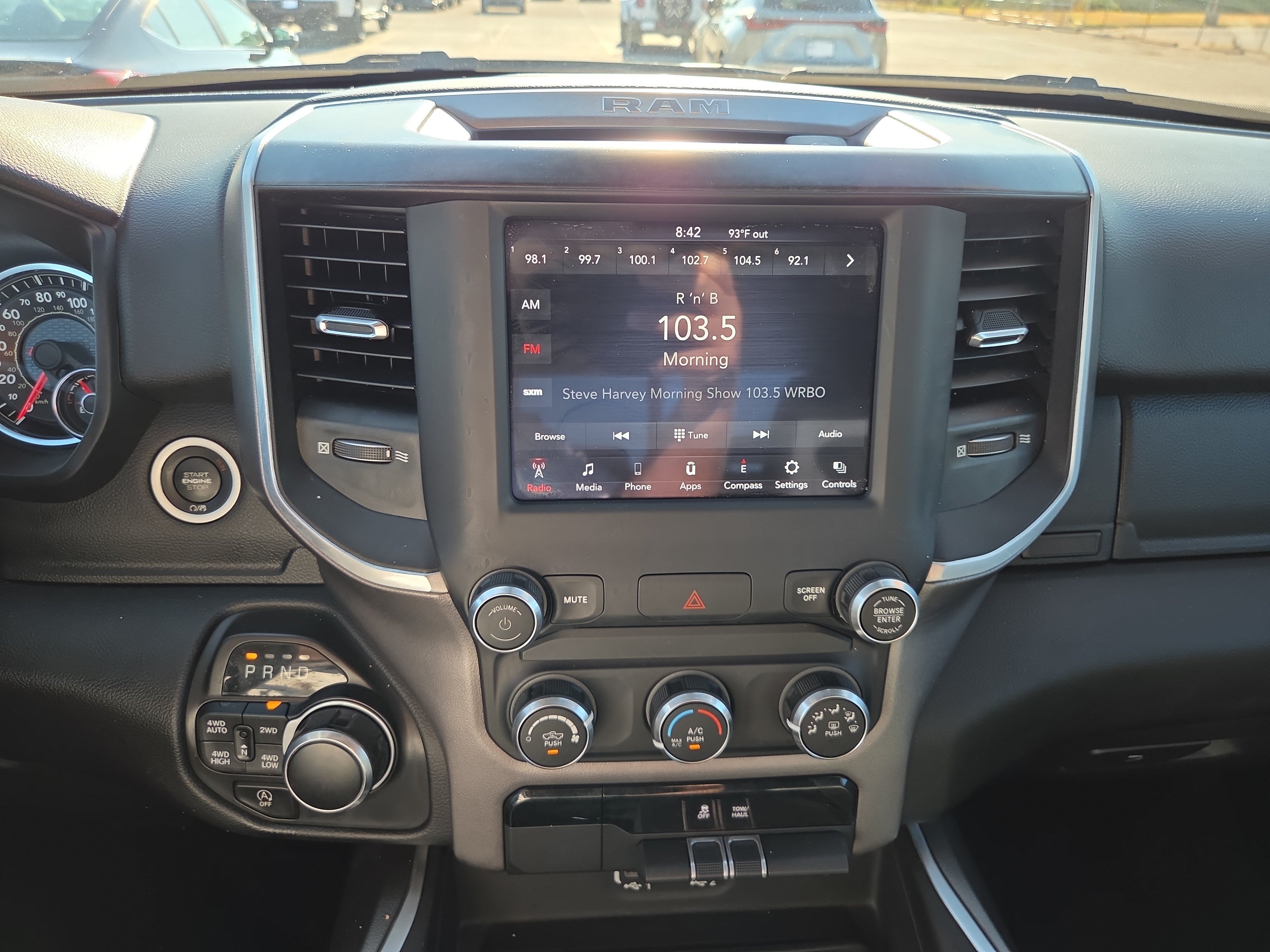 Used 2021 RAM 1500 Big Horn AWD/4WD image 14