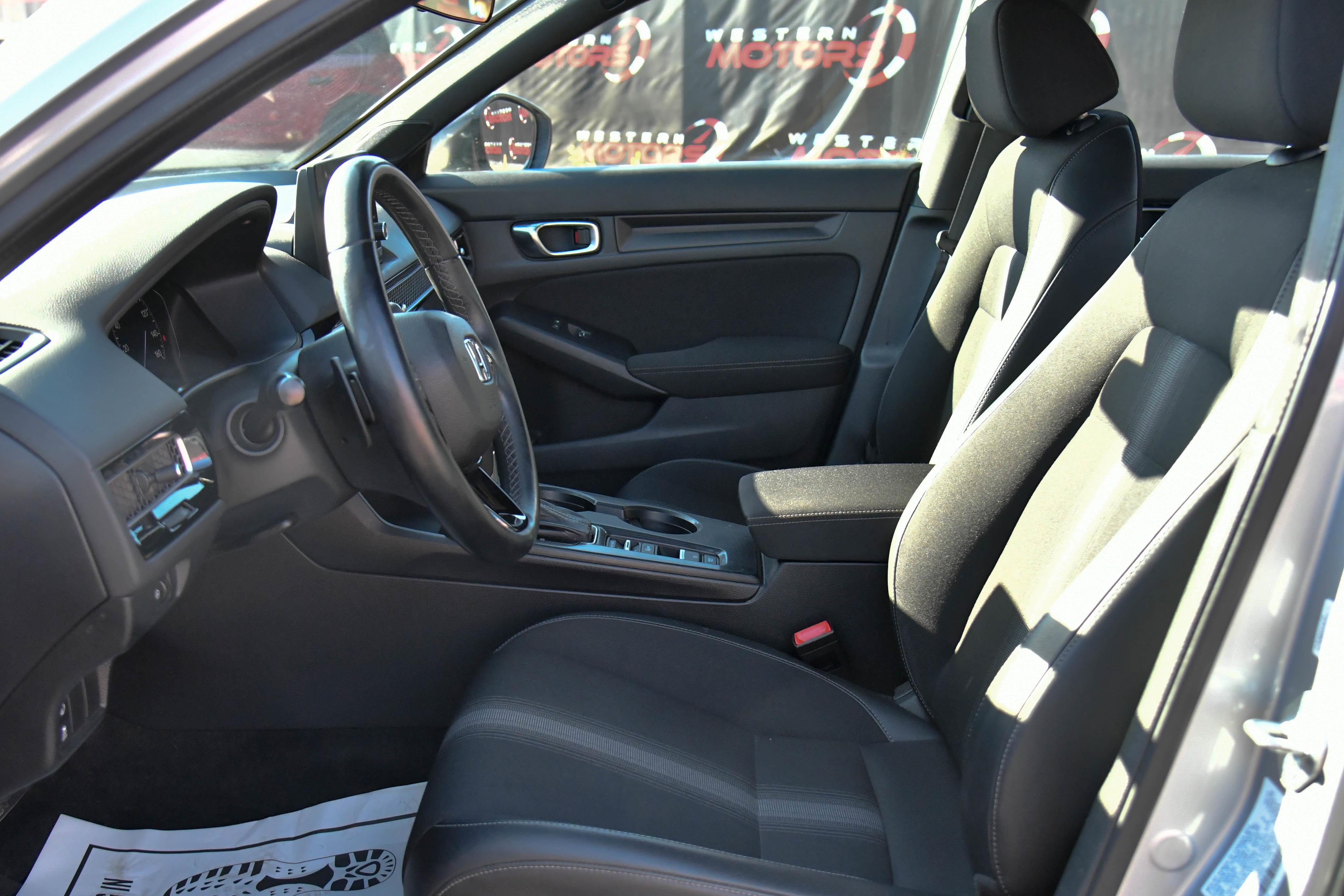 Used 2023 Honda Civic Sport image 16