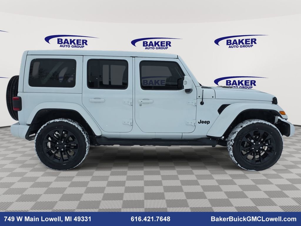 Used 2022 Jeep Wrangler Unlimited Sahara image 4