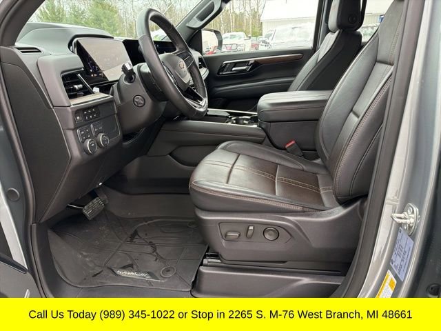 Used 2025 Chevrolet Tahoe High Country image 2
