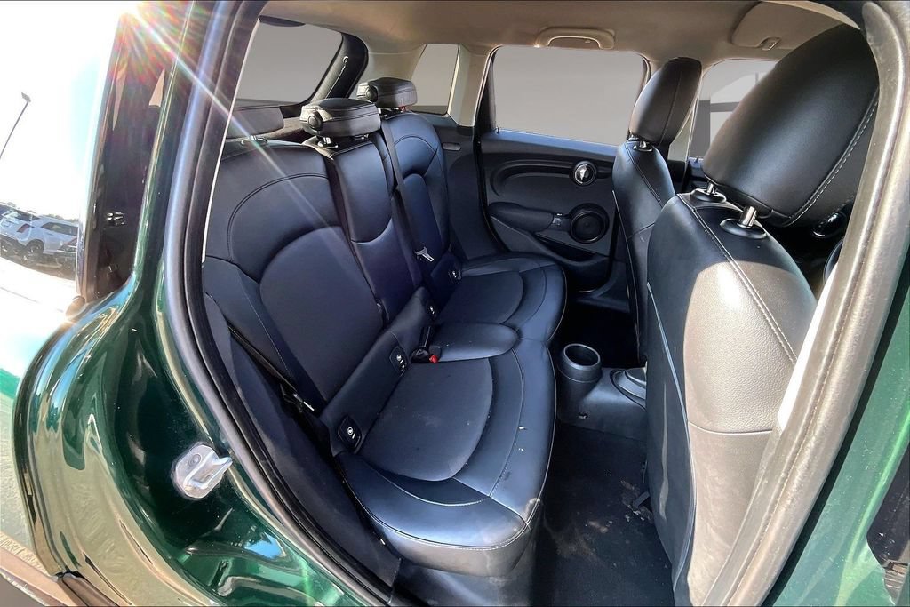 Used 2017 MINI Cooper 4-Door Hardtop FWD image 28