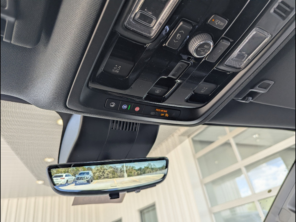 New 2026 GMC Yukon XL AT4 w/ AT4 Premium Plus Package AWD/4WD image 30