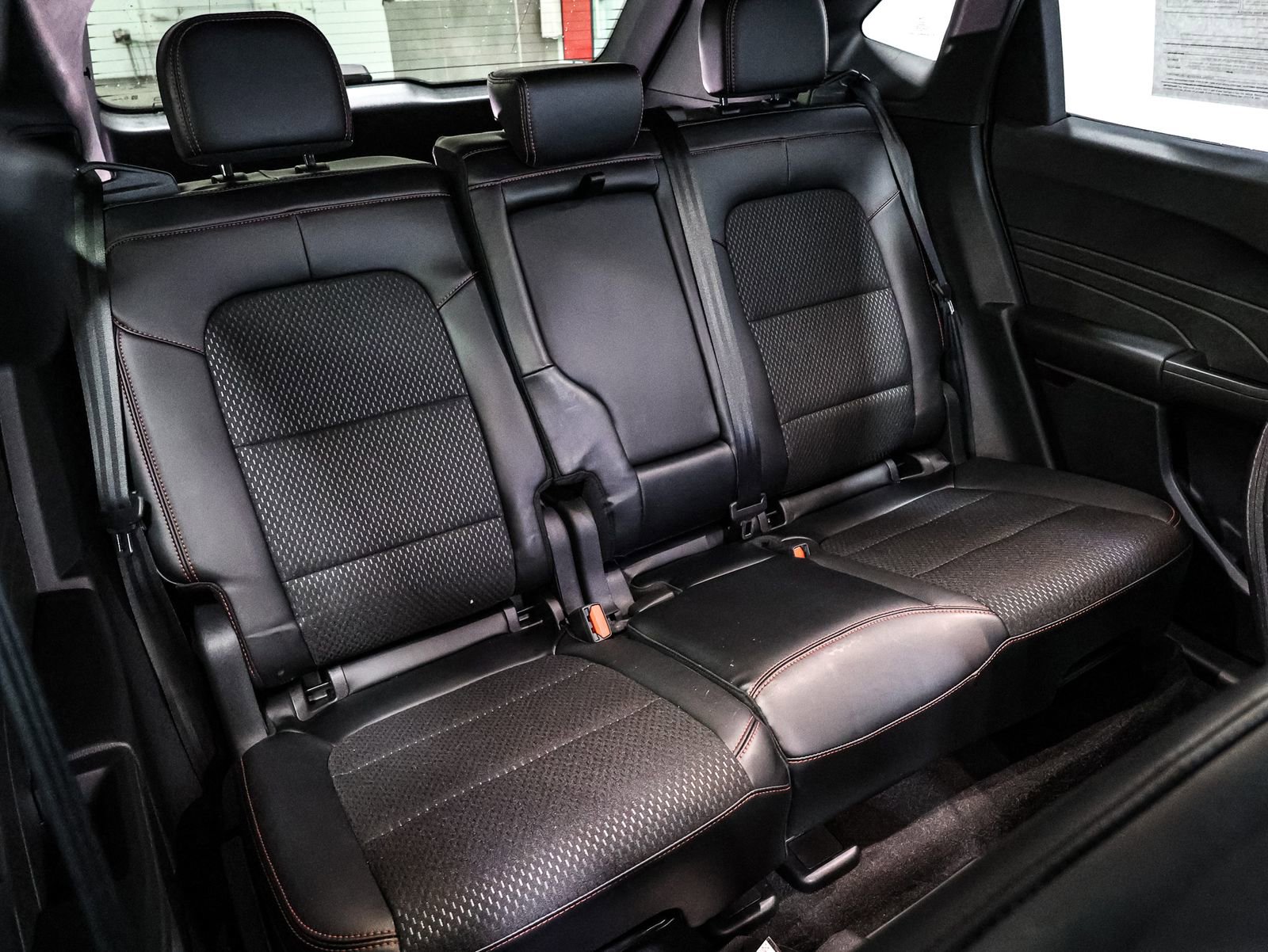 Certified 2025 Ford Escape ST-Line Elite image 23