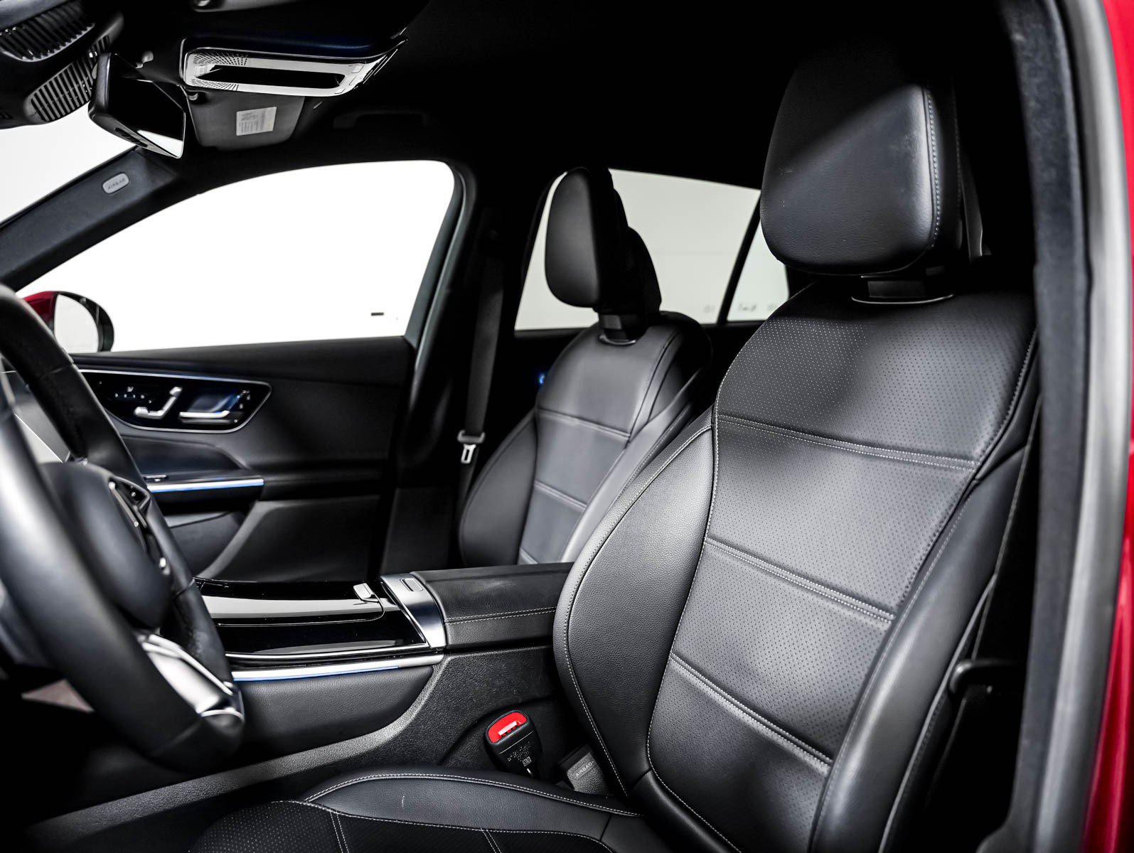 Used 2026 Mercedes-Benz GLC 300 image 12