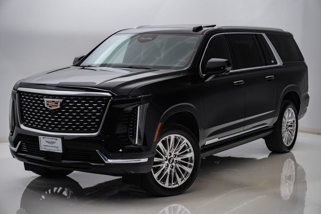 Used 2026 Cadillac Escalade ESV Luxury w/ LPO, Floor Liner Package AWD/4WD image 3