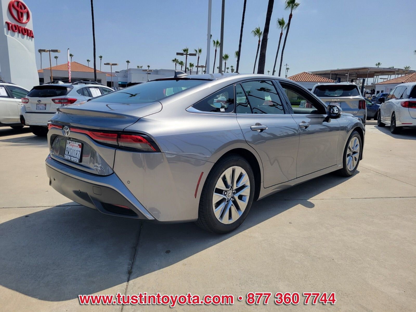 Certified 2025 Toyota Mirai XLE RWD image 4