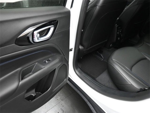 New 2026 Jeep Compass Latitude image 16