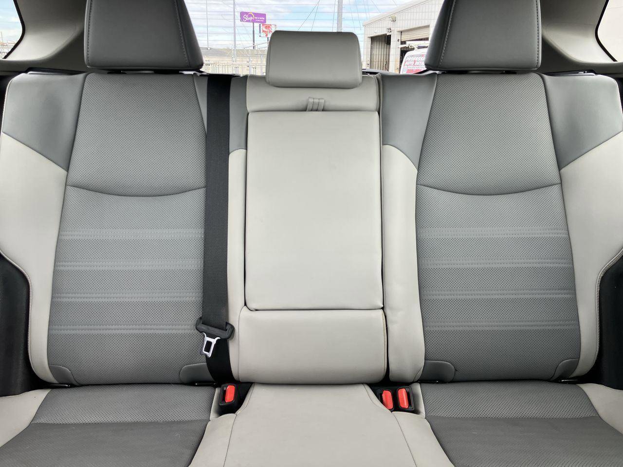 Used 2024 Toyota RAV4 Limited image 33