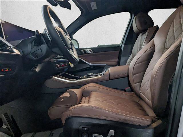 New 2026 BMW X5 xDrive50e w/ Premium Package image 4