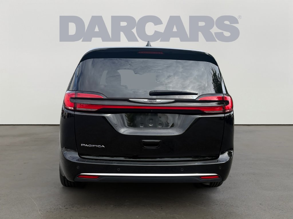 Used 2025 Chrysler Pacifica Select FWD image 6