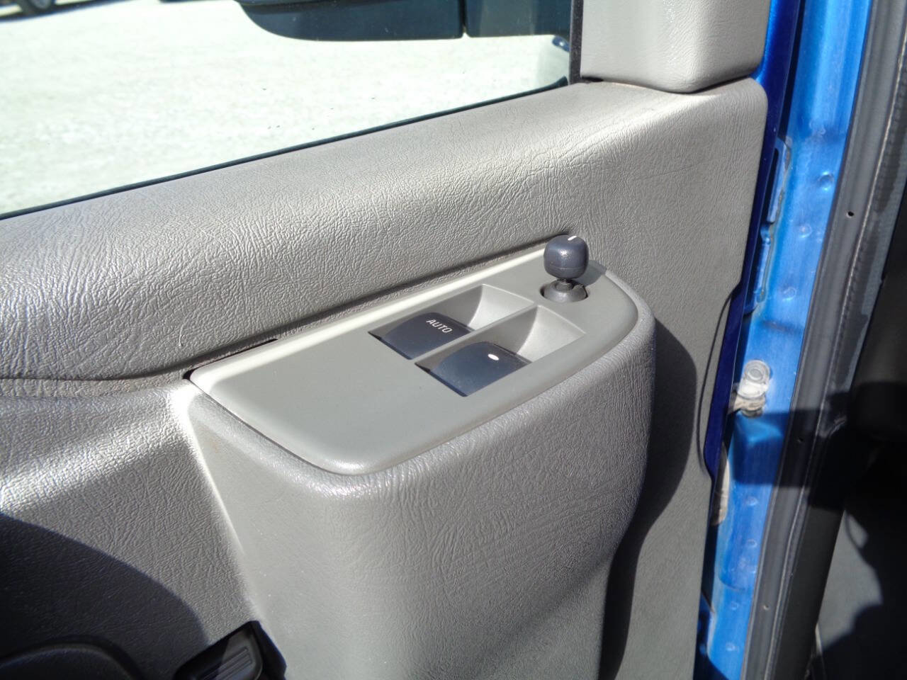 Used 2018 GMC Savana 3500 LT w/ LT Preferred Equipment Group image 7