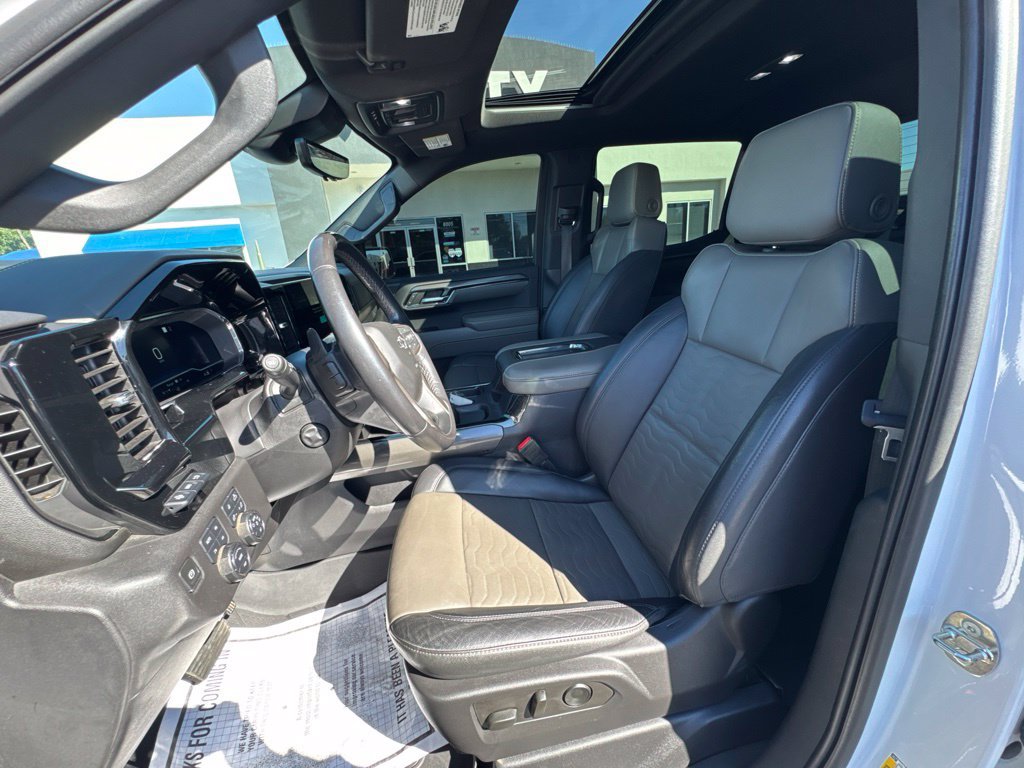 Used 2022 Chevrolet Silverado 1500 ZR2 w/ Technology Package AWD/4WD image 12