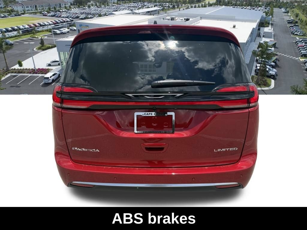 New 2027 Chrysler Pacifica Limited FWD image 8