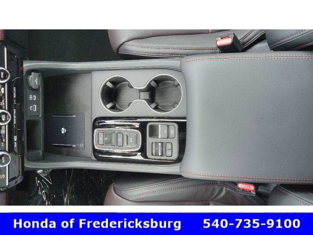 Certified 2025 Honda Pilot Black Edition image 25