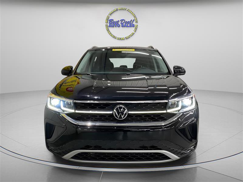 Used 2022 Volkswagen Taos SEL image 8