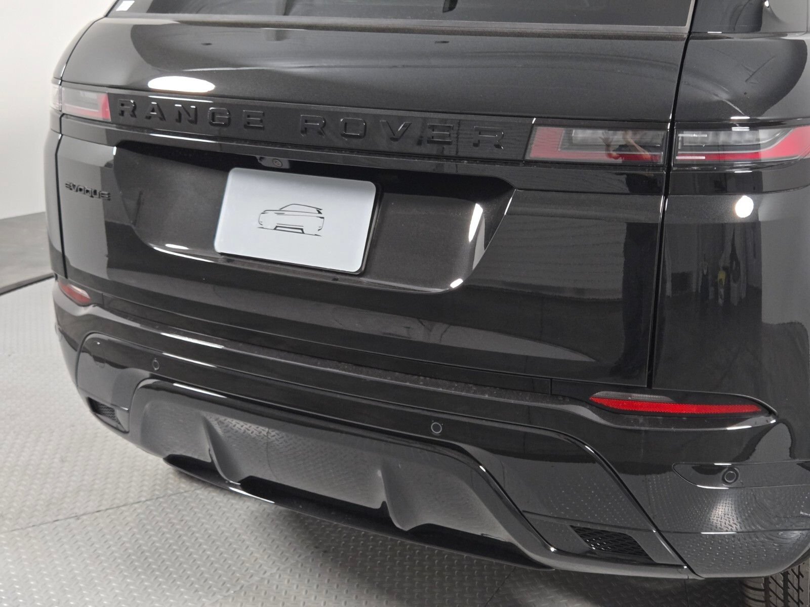 New 2026 Land Rover Range Rover Evoque Hoxton AWD/4WD image 7