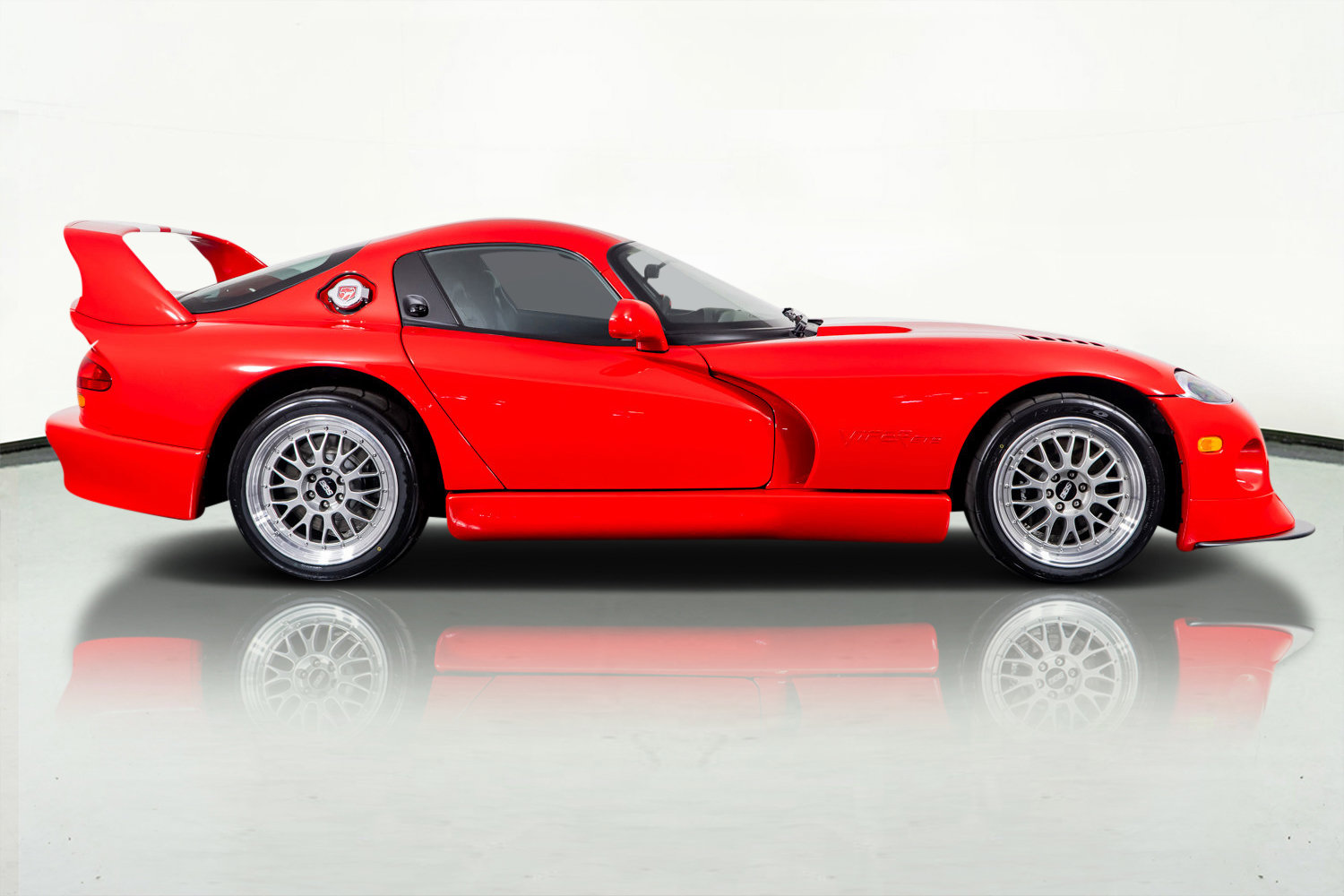 Used 2002 Dodge Viper GTS image 5