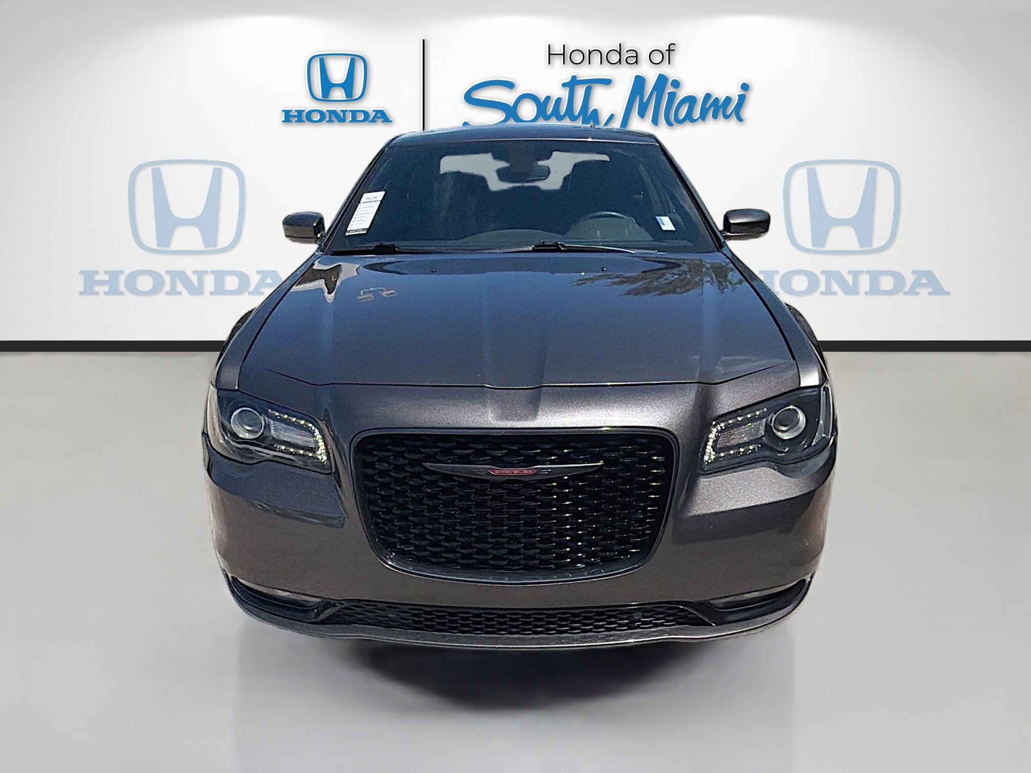 Used 2023 Chrysler 300 S image 2