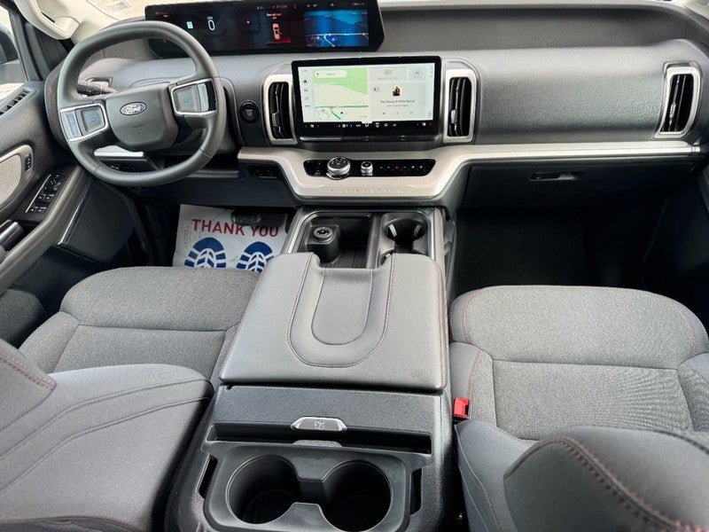 Used 2025 Ford Expedition Active image 12