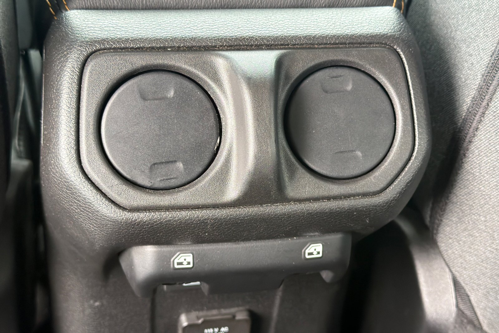 Used 2024 Jeep Wrangler Unlimited Sahara AWD/4WD image 36