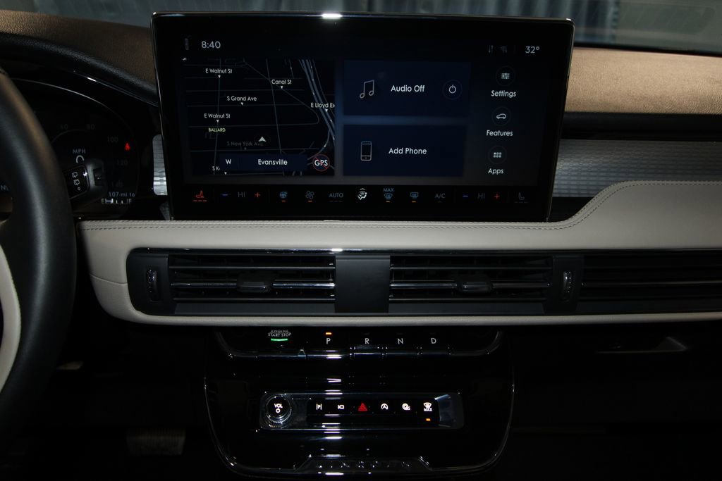 Used 2025 Lincoln Corsair AWD w/ Equipment Group 101A image 14