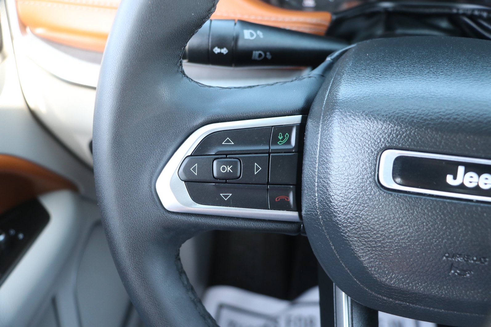 Used 2024 Jeep Compass Limited AWD/4WD image 18