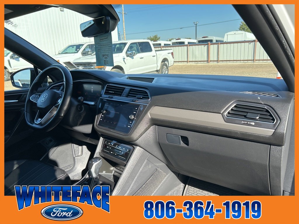 Used 2022 Volkswagen Tiguan SE R-Line image 43