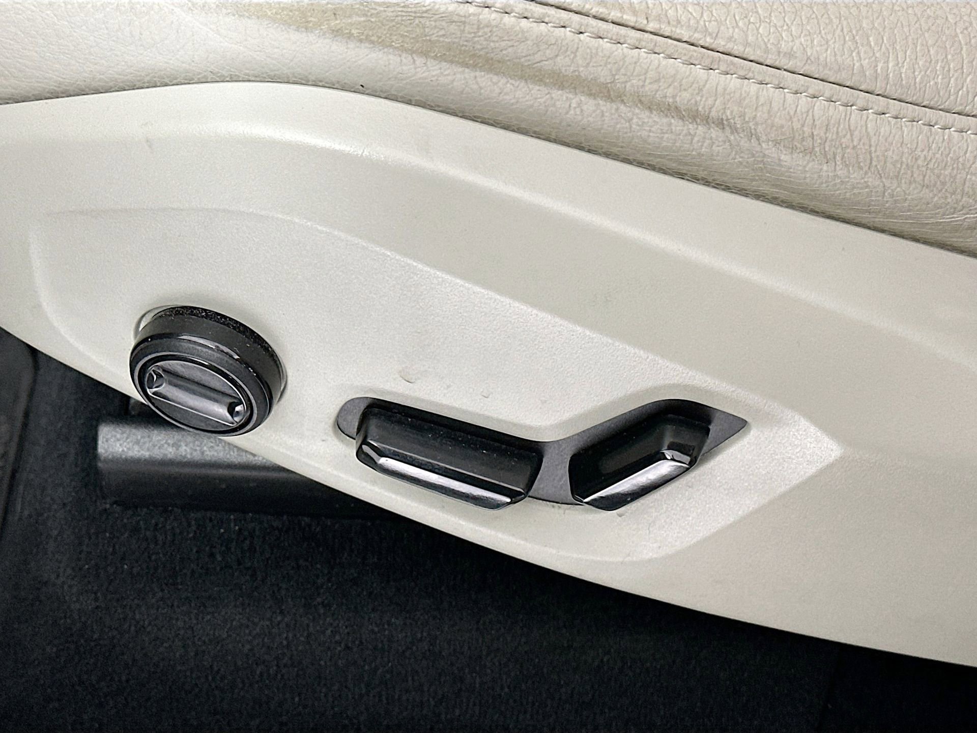 Certified 2023 Volvo XC90 B6 Plus w/ Protection Package image 19