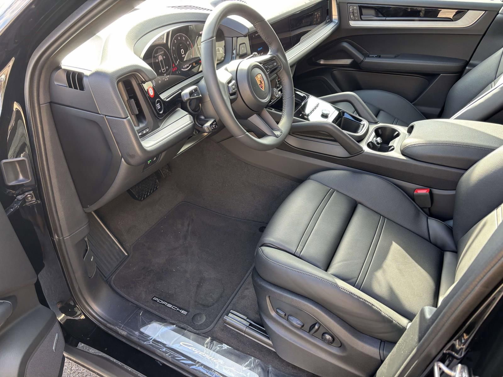 New 2026 Porsche Cayenne Coupe image 19