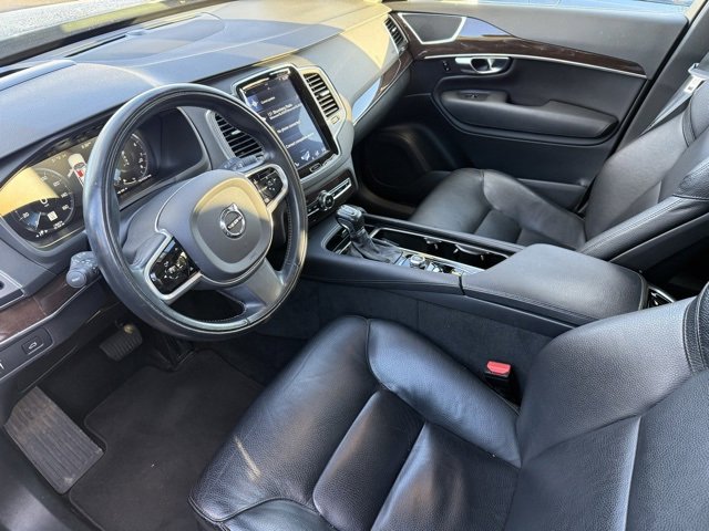 Used 2019 Volvo XC90 T6 Momentum w/ Advanced Package image 11