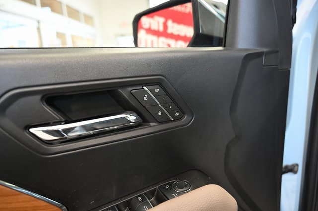 Used 2025 GMC Canyon Denali image 30