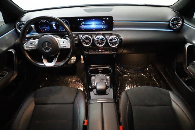 Used 2022 Mercedes-Benz A 220 w/ AMG Line image 25