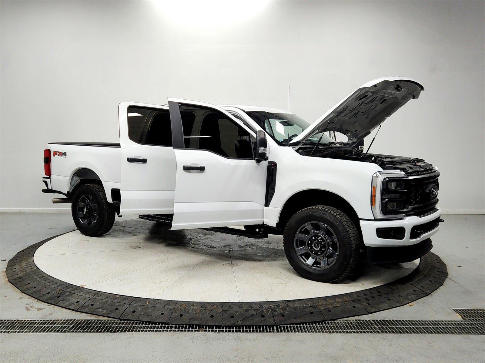 Used 2023 Ford F350 XL w/ STX Appearance Package image 9