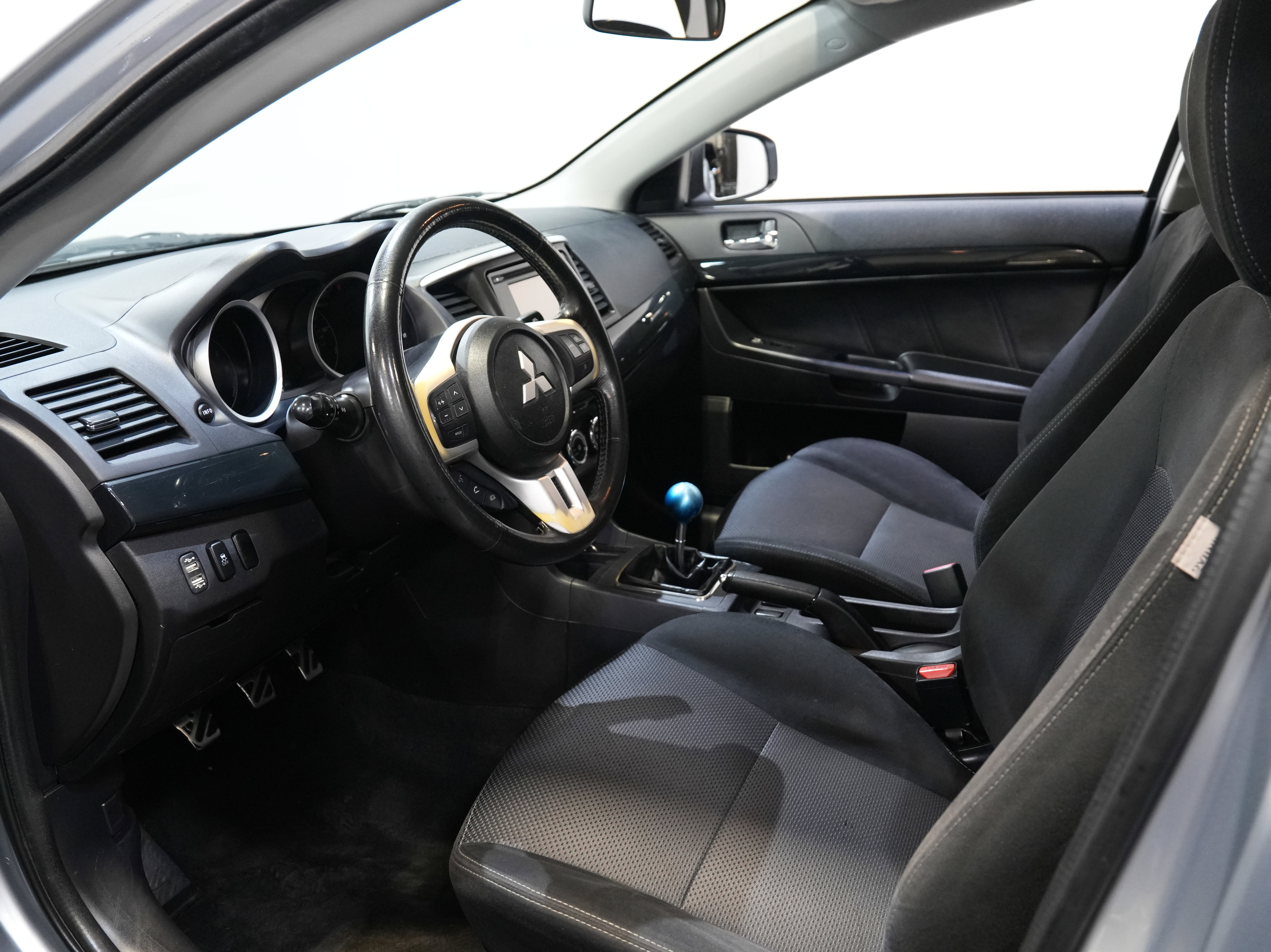 Used 2015 Mitsubishi Lancer Evolution GSR image 32