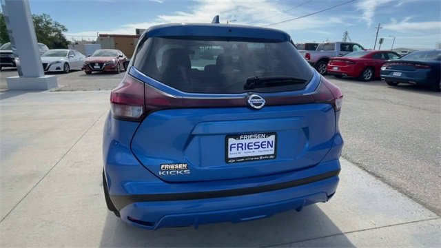 Used 2021 Nissan Kicks S image 3