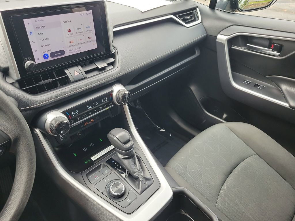 Used 2024 Toyota RAV4 AWD Hybrid image 32