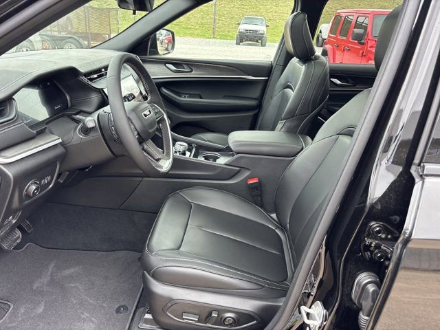 New 2026 Jeep Grand Cherokee L Limited AWD/4WD image 13