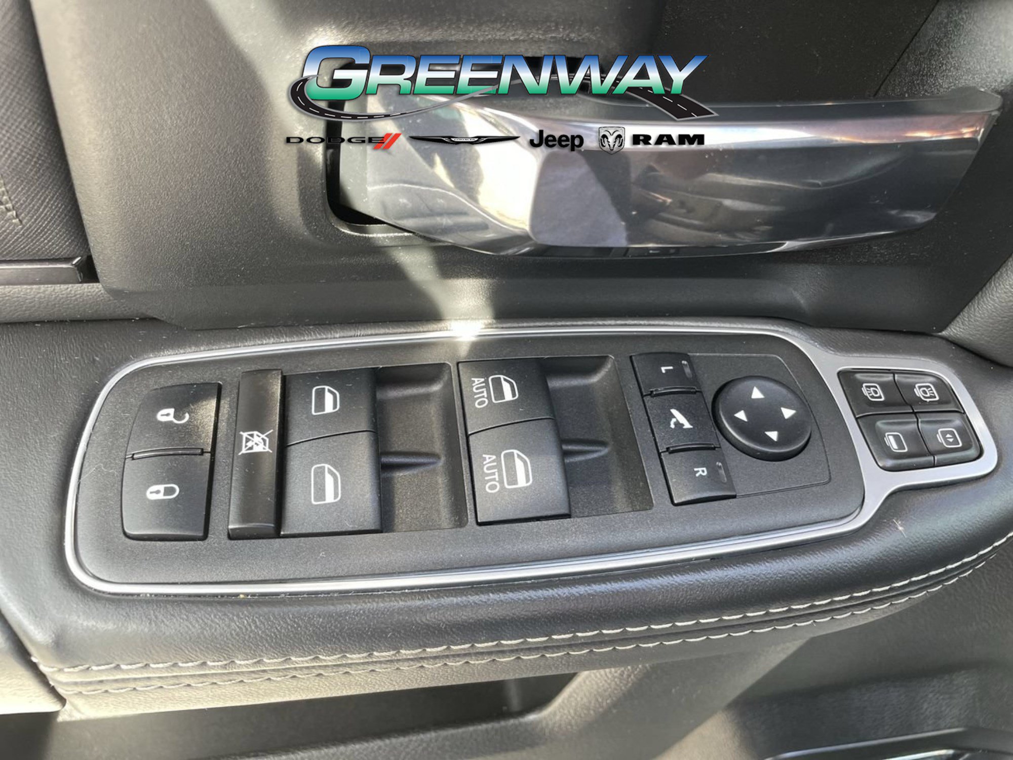 Used 2024 RAM 3500 Limited w/ Night Edition AWD/4WD image 17