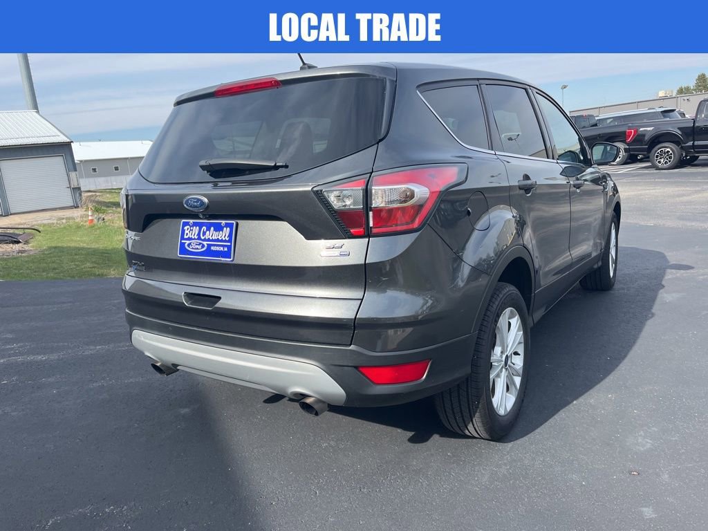 Used 2017 Ford Escape SE image 4